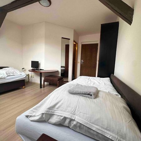 Private Apartment Near The Centre บราติสลาวา ภายนอก รูปภาพ
