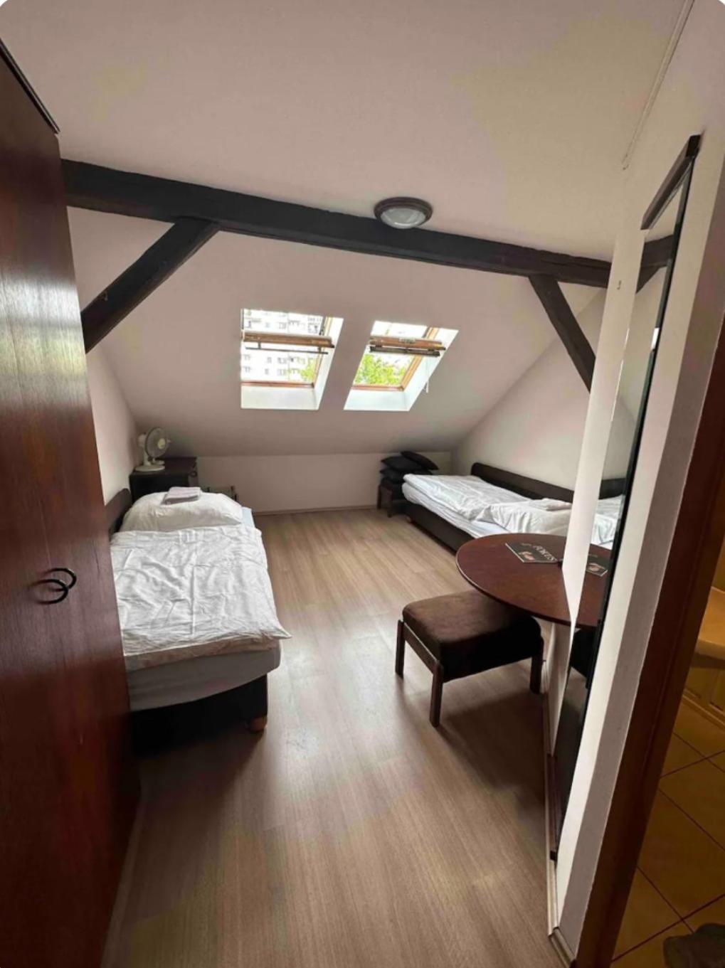 Private Apartment Near The Centre บราติสลาวา ภายนอก รูปภาพ